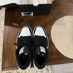 Air jordan 1 low se diamond men’s size 12